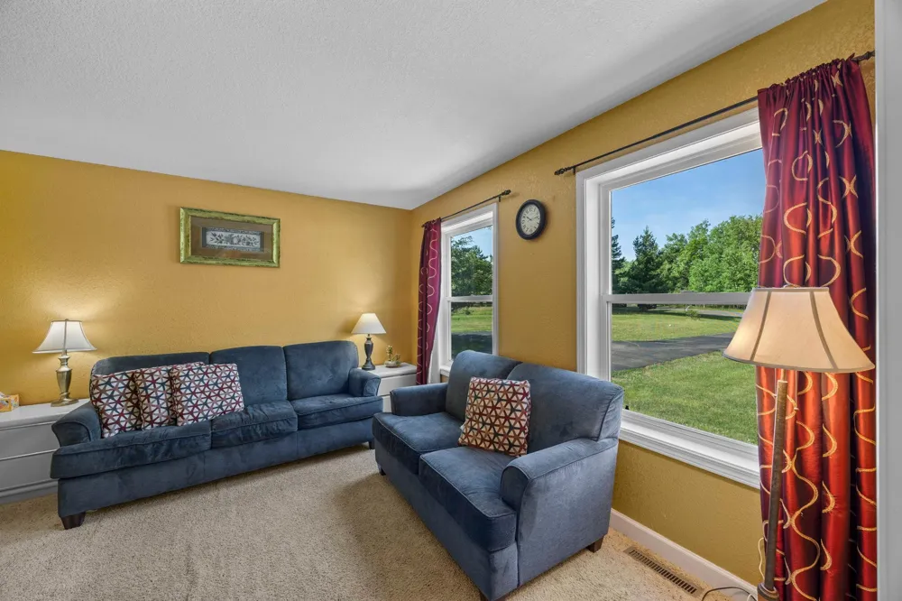 29977 Crocus Street NW Isanti, MN 55040