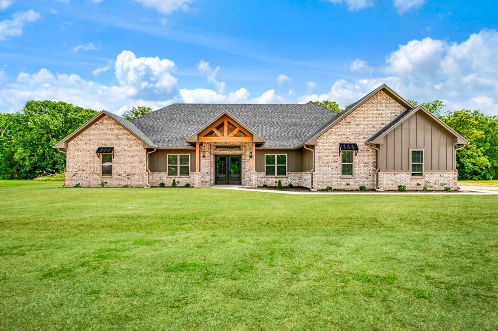 250 Private Road 45855 Blossom, TX 75416