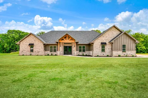 250 Private Road 45855