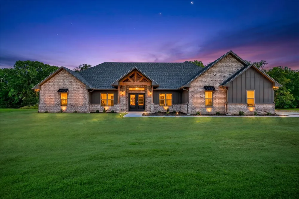 250 Private Road 45855 Blossom, TX 75416