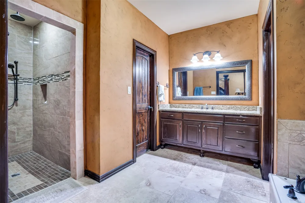 308 Sheri Lane Roanoke, TX 76262