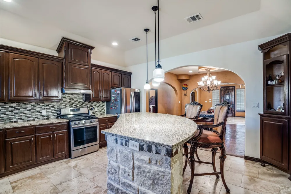 308 Sheri Lane Roanoke, TX 76262