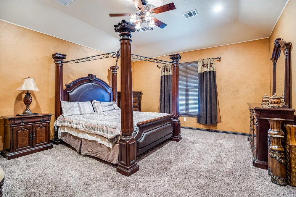 308 Sheri Lane Roanoke, TX 76262