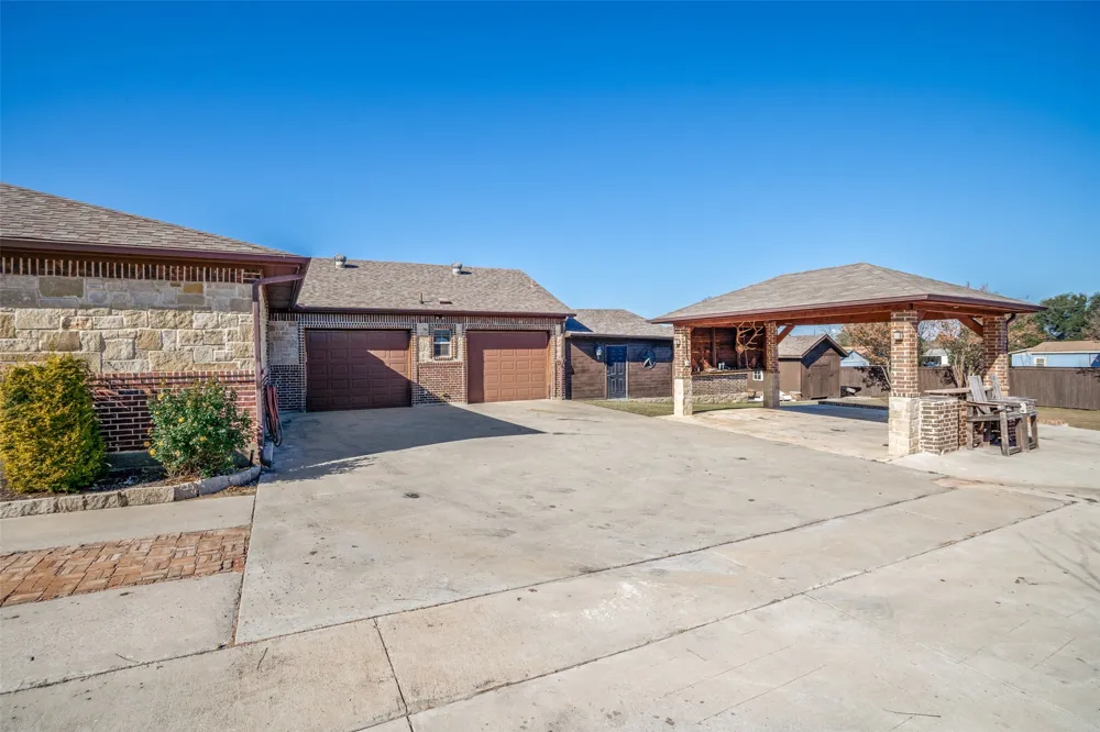 308 Sheri Lane Roanoke, TX 76262