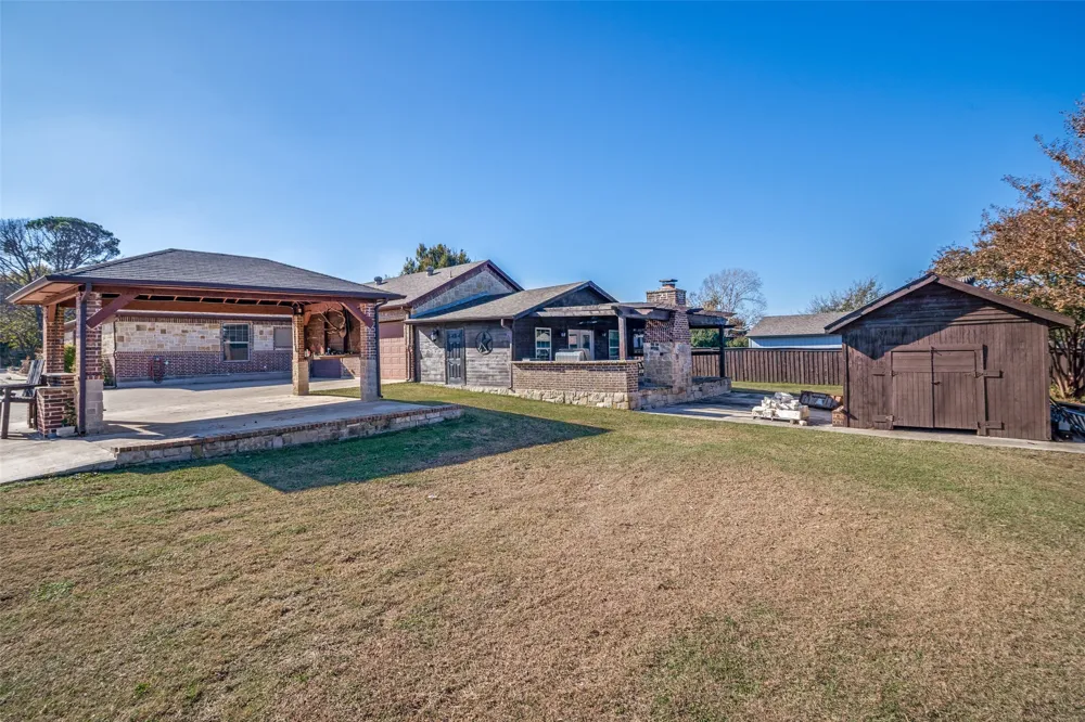 308 Sheri Lane Roanoke, TX 76262