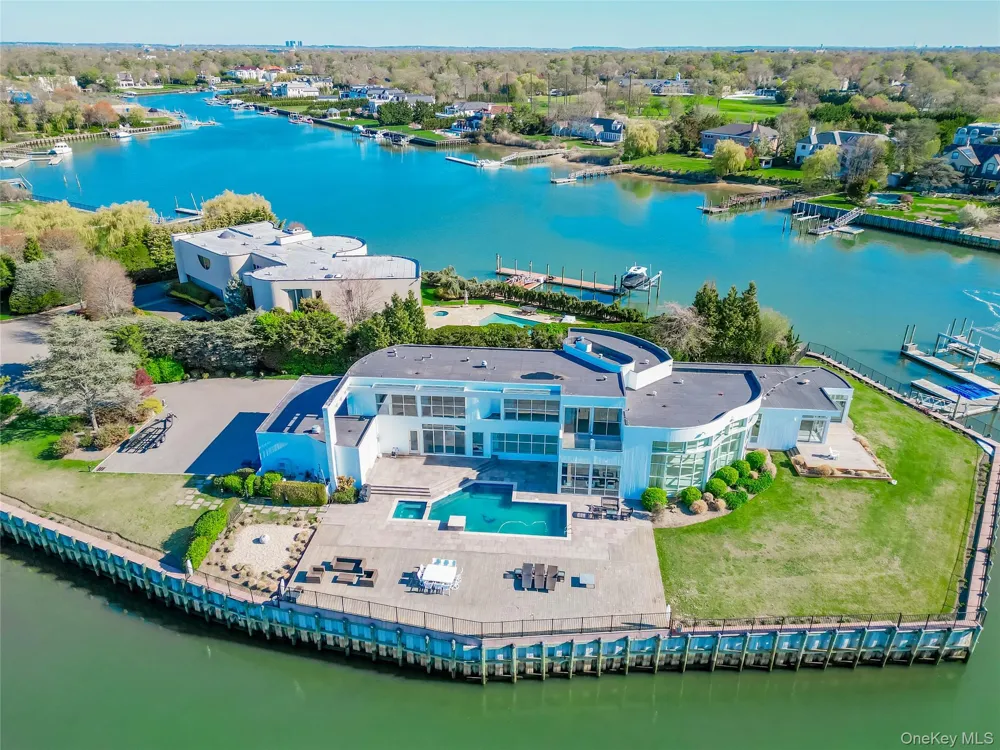 50 Heron Drive Hewlett Bay Park, NY 11557