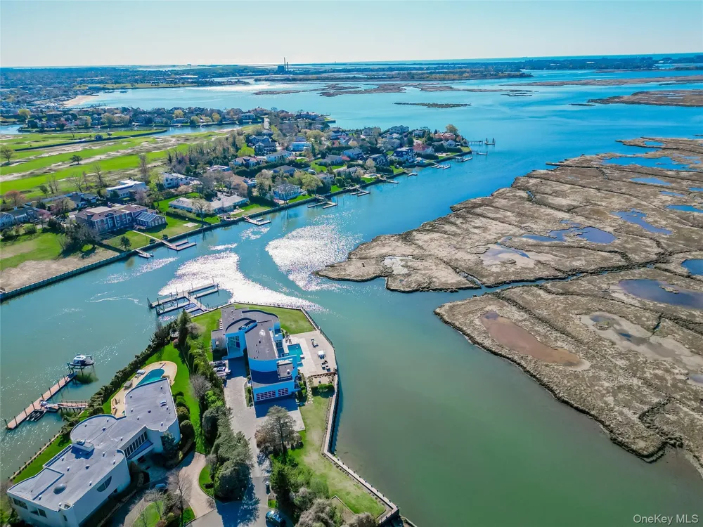 50 Heron Drive Hewlett Bay Park, NY 11557