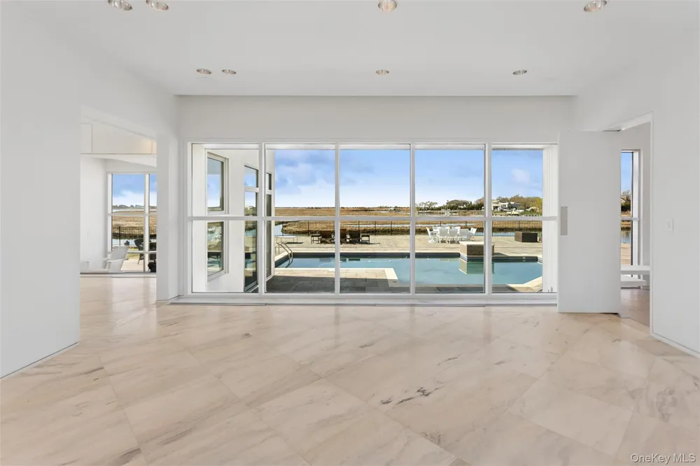 50 Heron Drive Hewlett Bay Park, NY 11557