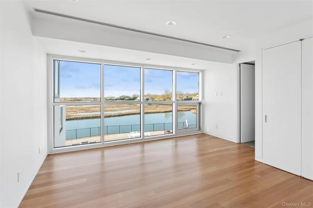 50 Heron Drive Hewlett Bay Park, NY 11557