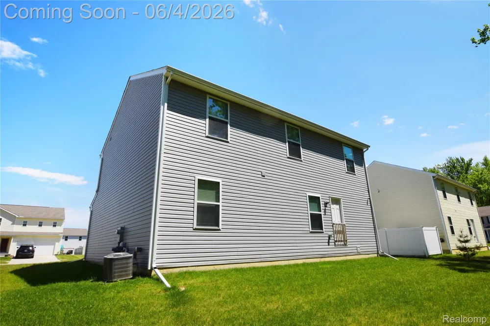2288 Hunter Lane Burton City, MI 48519