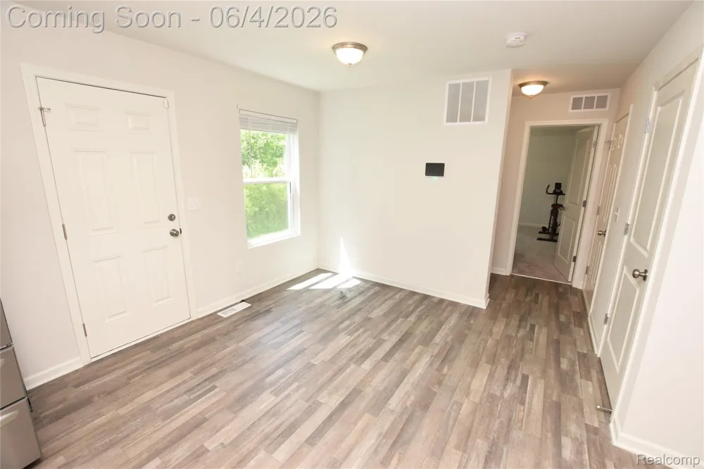 2288 Hunter Lane Burton City, MI 48519