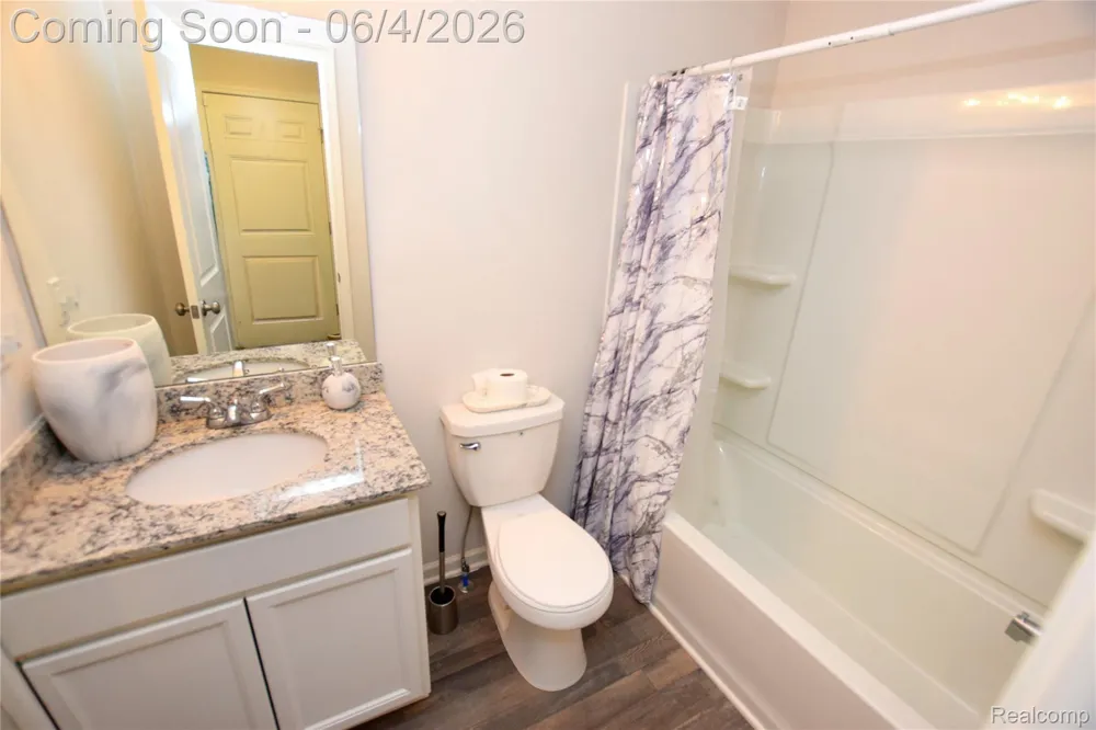 2288 Hunter Lane Burton City, MI 48519