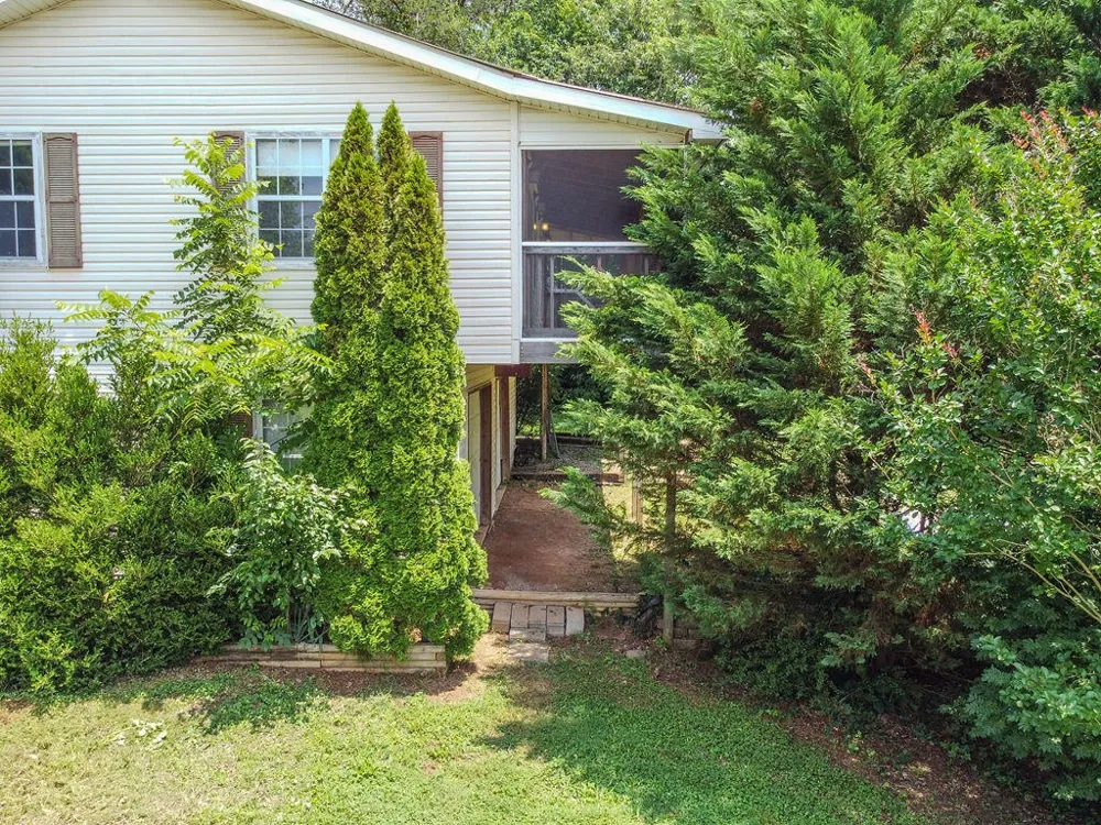 275 Spring Creek Road Delano, TN 37325