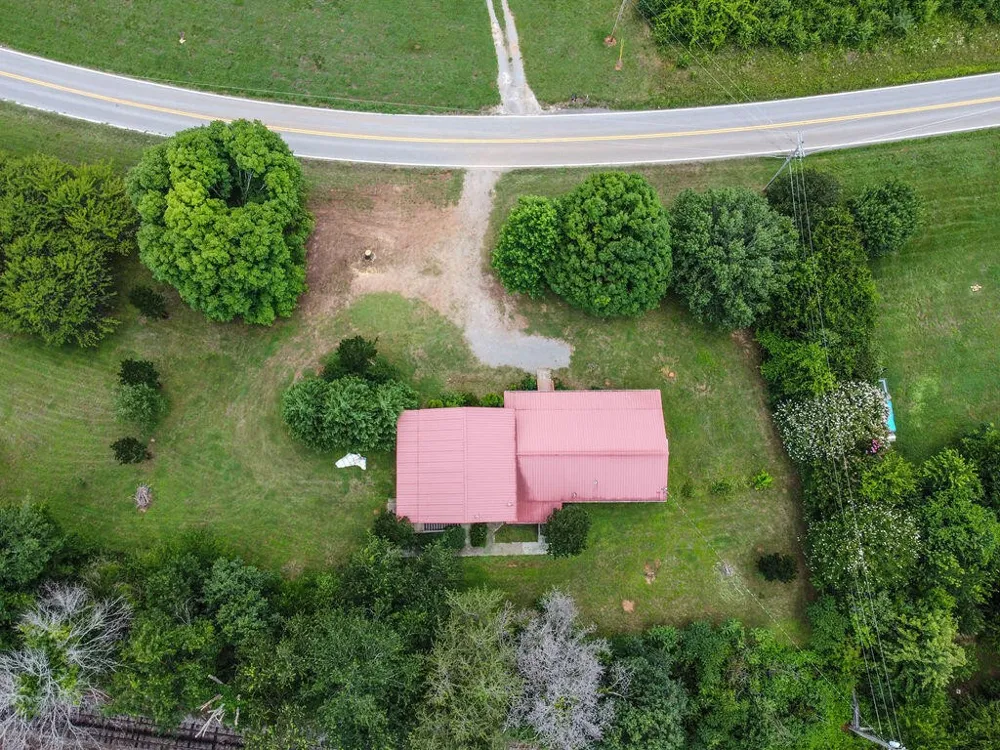 275 Spring Creek Road Delano, TN 37325