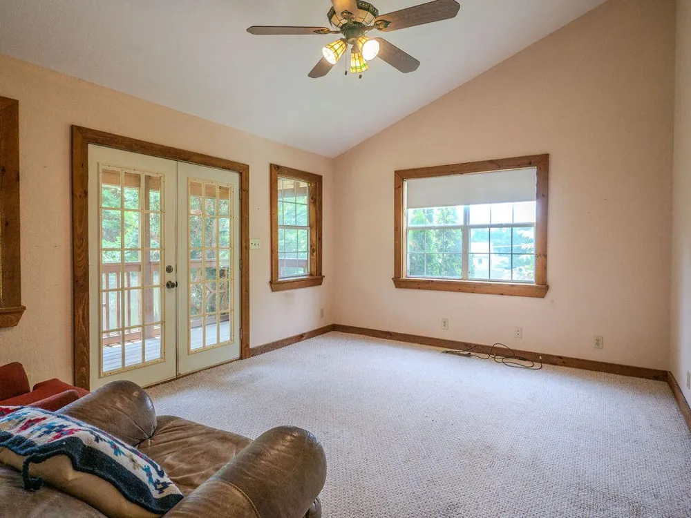 275 Spring Creek Road Delano, TN 37325