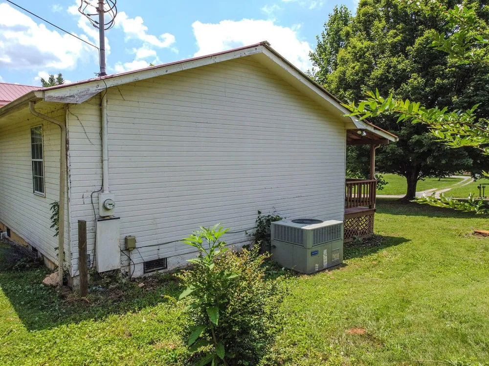 275 Spring Creek Road Delano, TN 37325