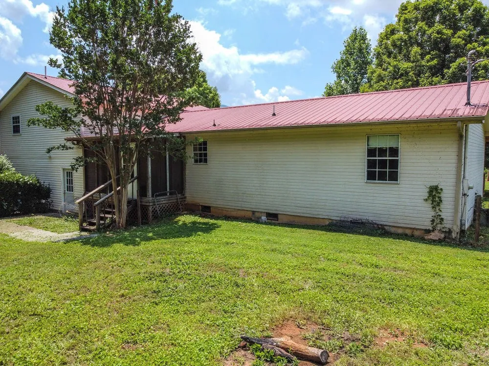 275 Spring Creek Road Delano, TN 37325