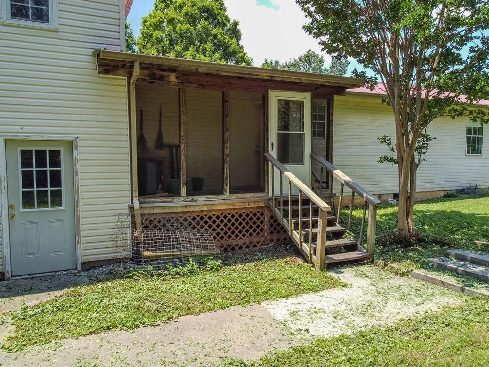 275 Spring Creek Road Delano, TN 37325