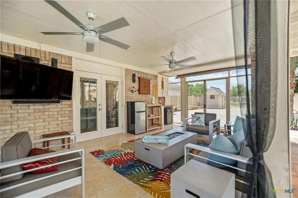 117 E Harbor Drive Port Lavaca, TX 77979