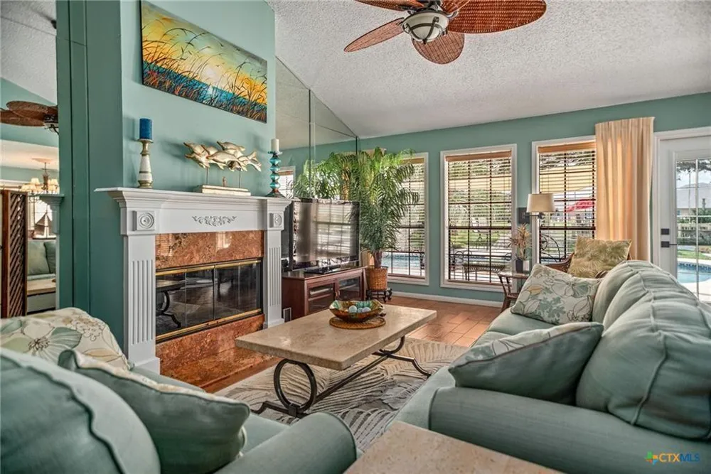 117 E Harbor Drive Port Lavaca, TX 77979