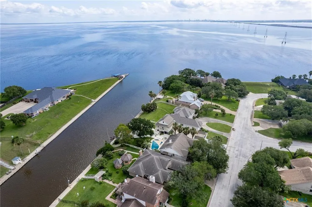 117 E Harbor Drive Port Lavaca, TX 77979