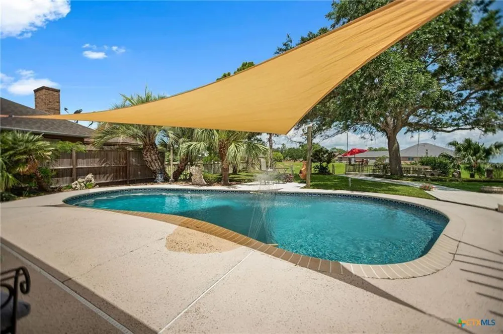 117 E Harbor Drive Port Lavaca, TX 77979