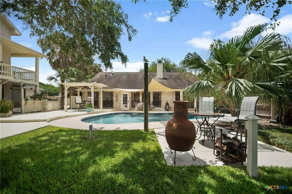 117 E Harbor Drive Port Lavaca, TX 77979