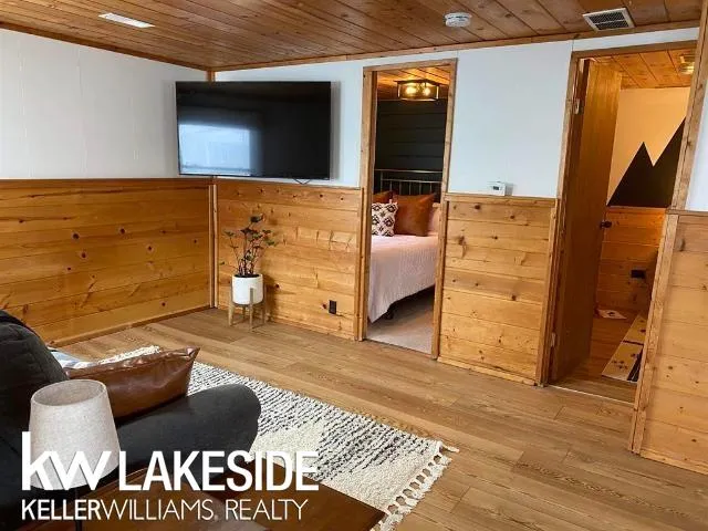 105 Wells Street Roscommon Township, MI 48630