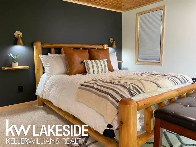 105 Wells Street Roscommon Township, MI 48630