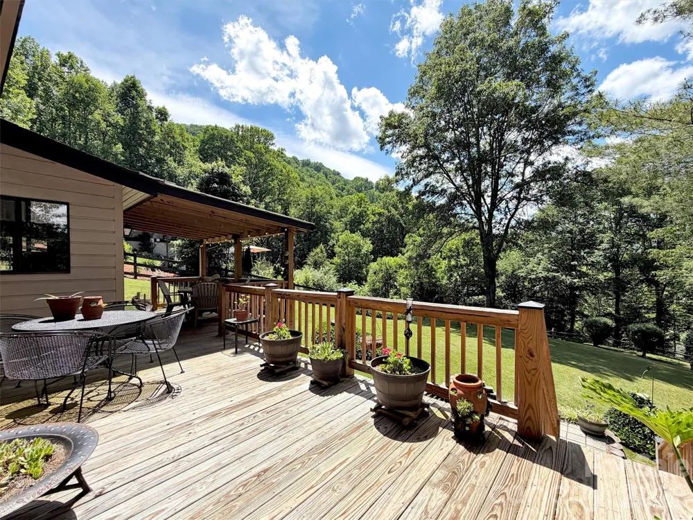 72 Sanctuary Road Maggie Valley, NC 28751
