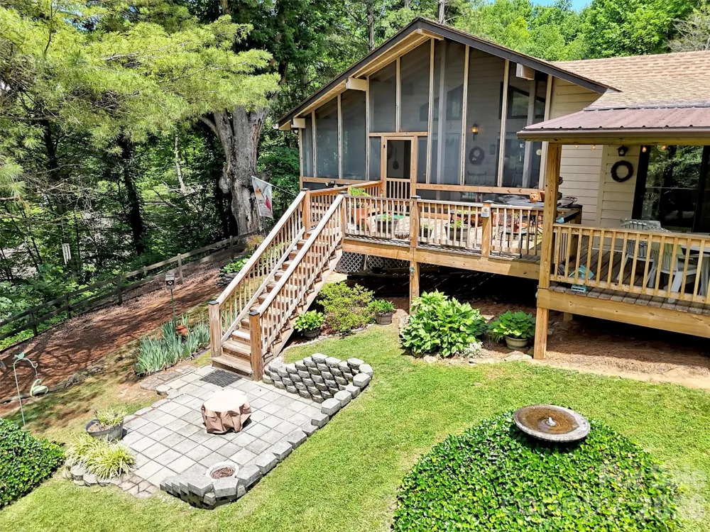 72 Sanctuary Road Maggie Valley, NC 28751