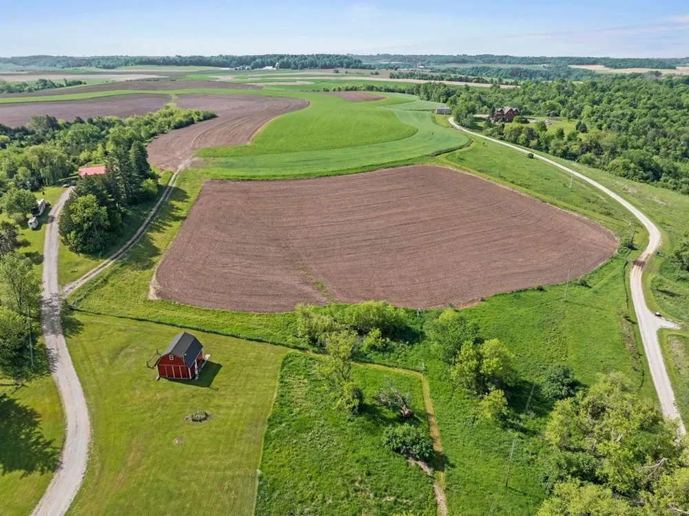 22966 Grosbeak Road Lanesboro, MN 55949