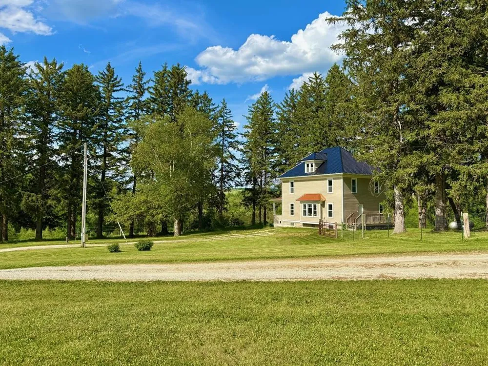 22966 Grosbeak Road Lanesboro, MN 55949