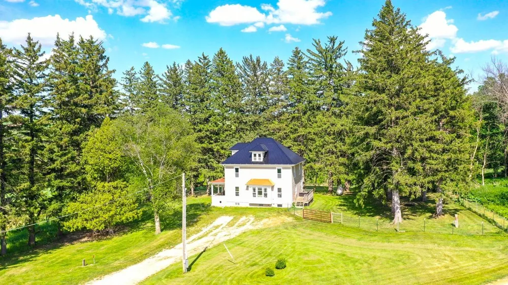 22966 Grosbeak Road Lanesboro, MN 55949