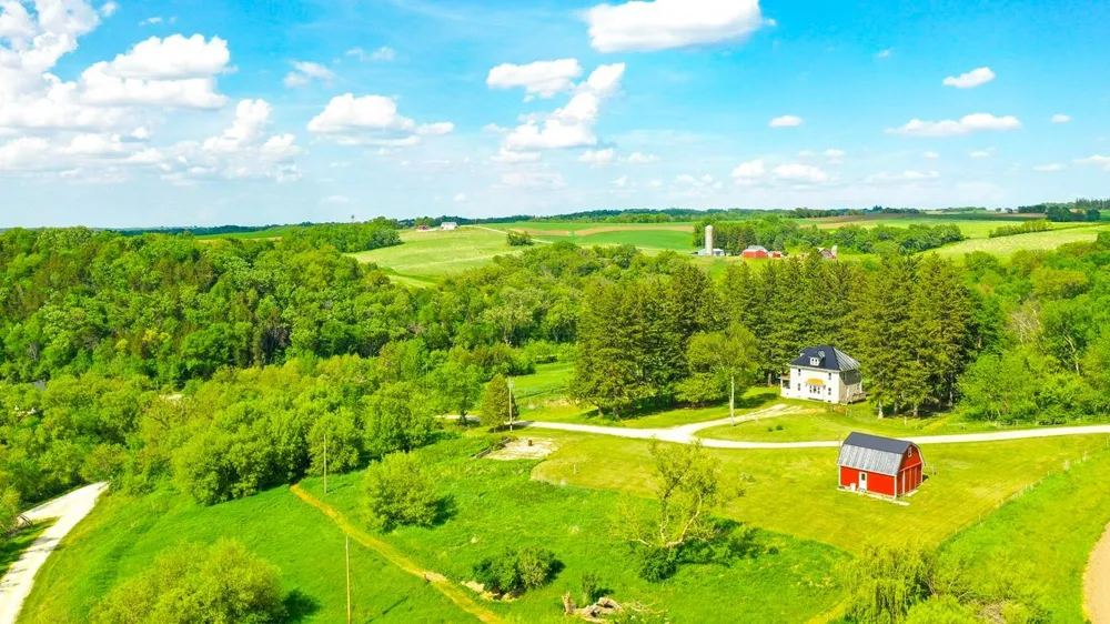 22966 Grosbeak Road Lanesboro, MN 55949
