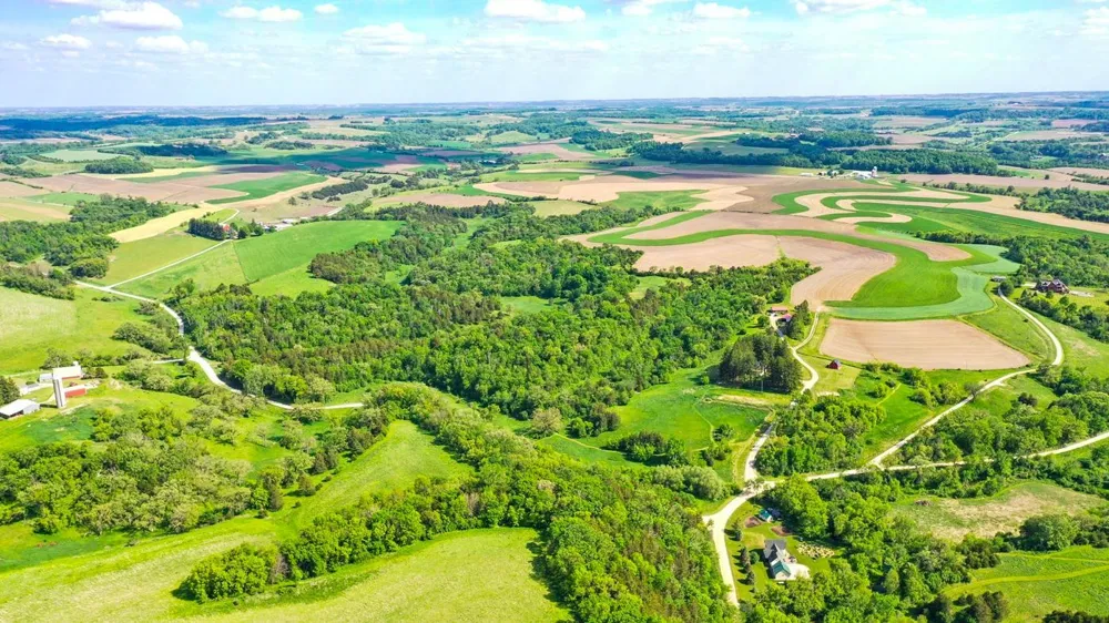 22966 Grosbeak Road Lanesboro, MN 55949