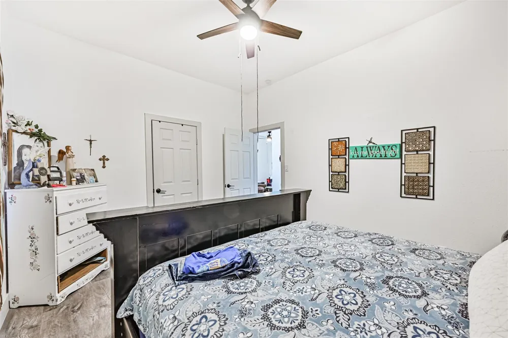 1400 South Broadway La Porte, TX 77571