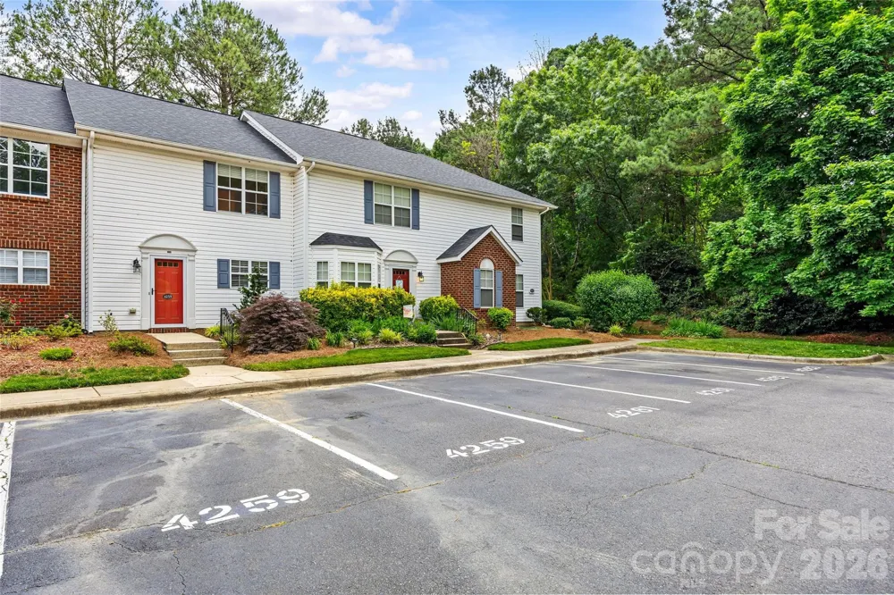 4259 Melrose Club Drive Matthews, NC 28105
