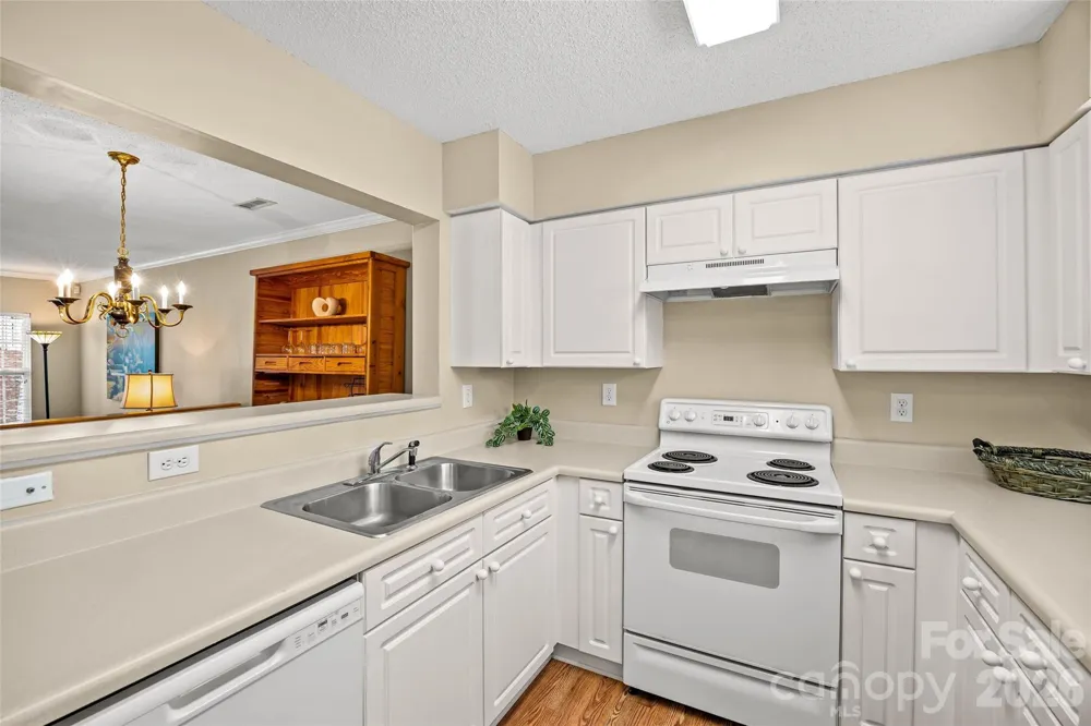 4259 Melrose Club Drive Matthews, NC 28105