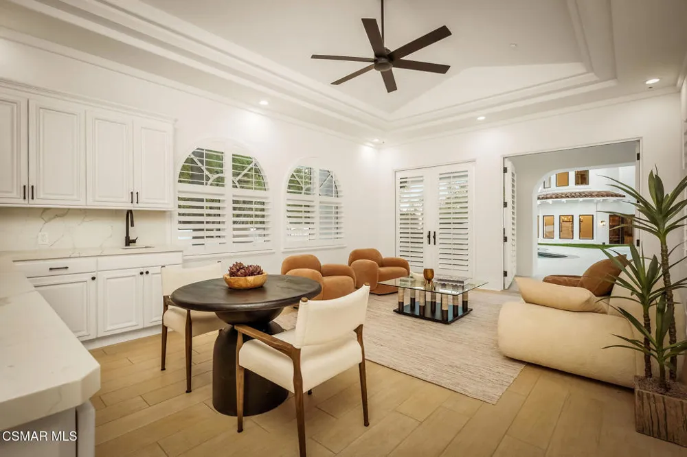 6021 John Muir Road Hidden Hills, CA 91302