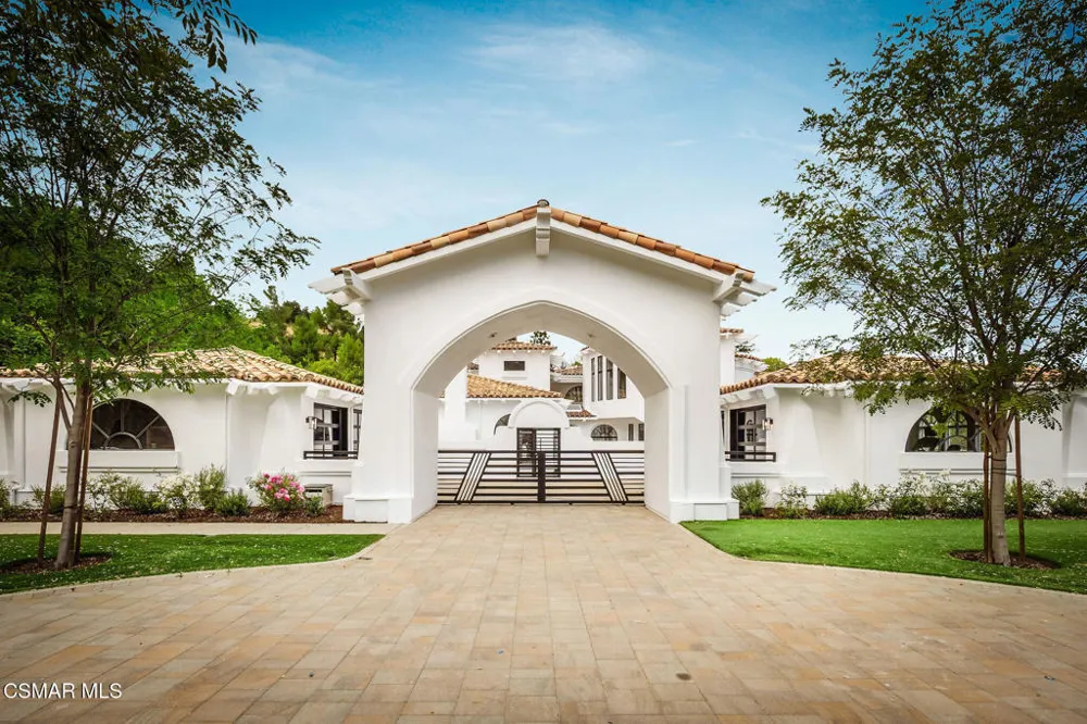 6021 John Muir Road Hidden Hills, CA 91302