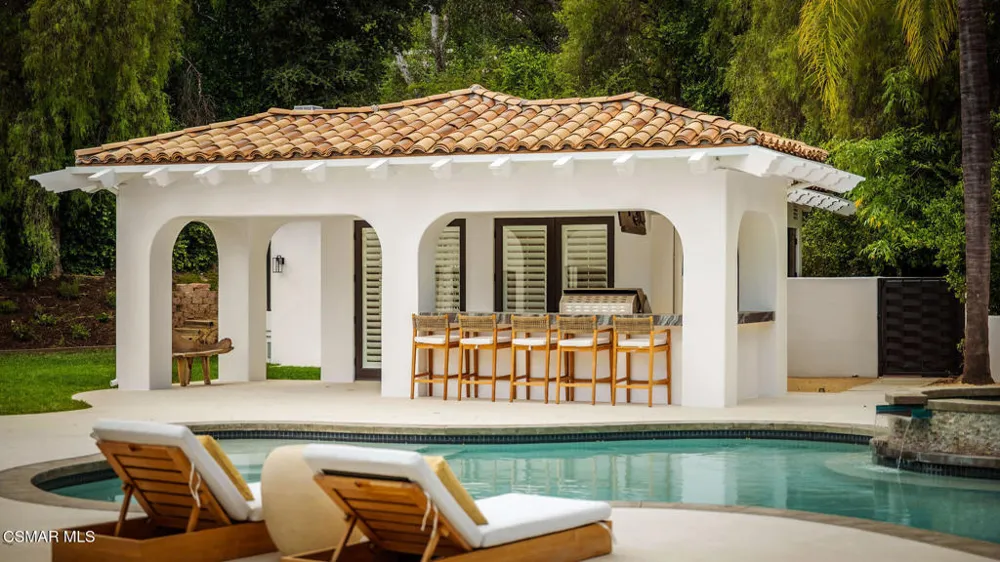 6021 John Muir Road Hidden Hills, CA 91302