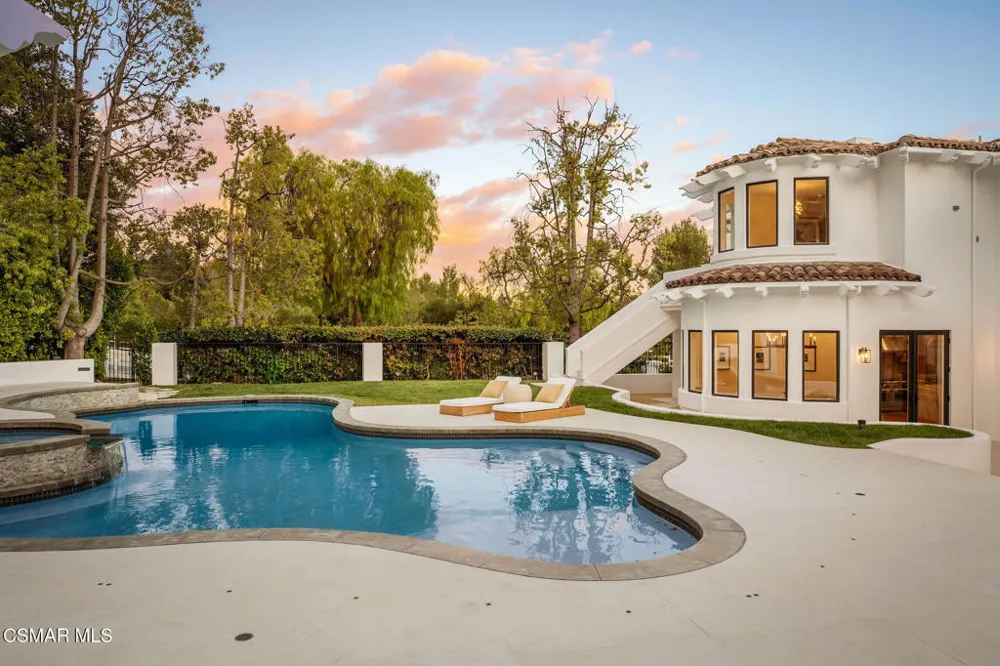 6021 John Muir Road Hidden Hills, CA 91302