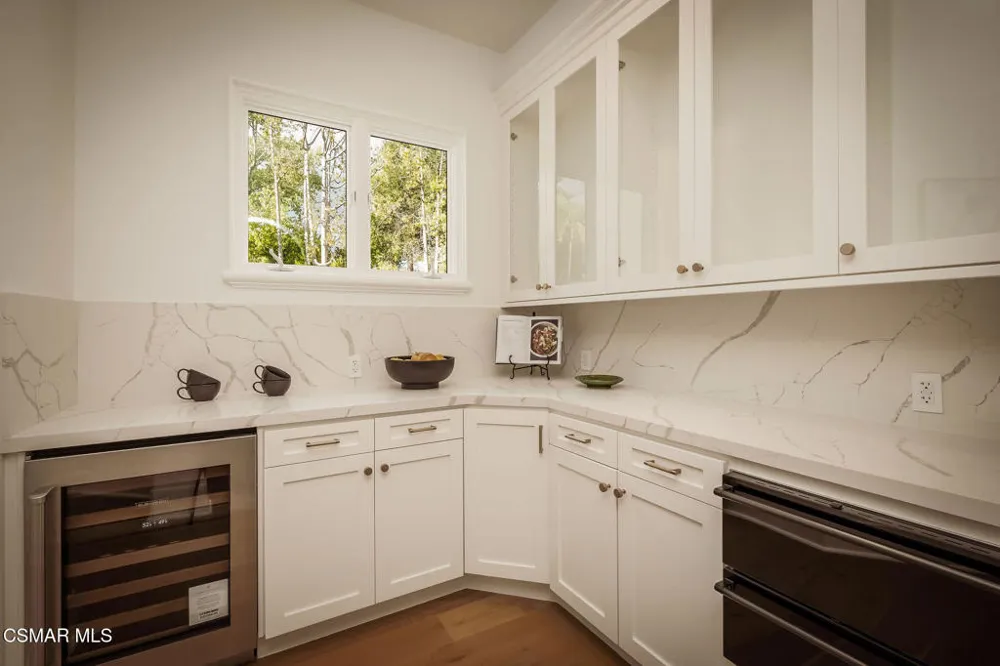 6021 John Muir Road Hidden Hills, CA 91302