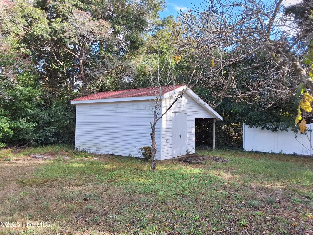 33 Gapway Road Fair Bluff, NC 28439