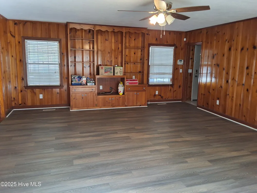 33 Gapway Road Fair Bluff, NC 28439