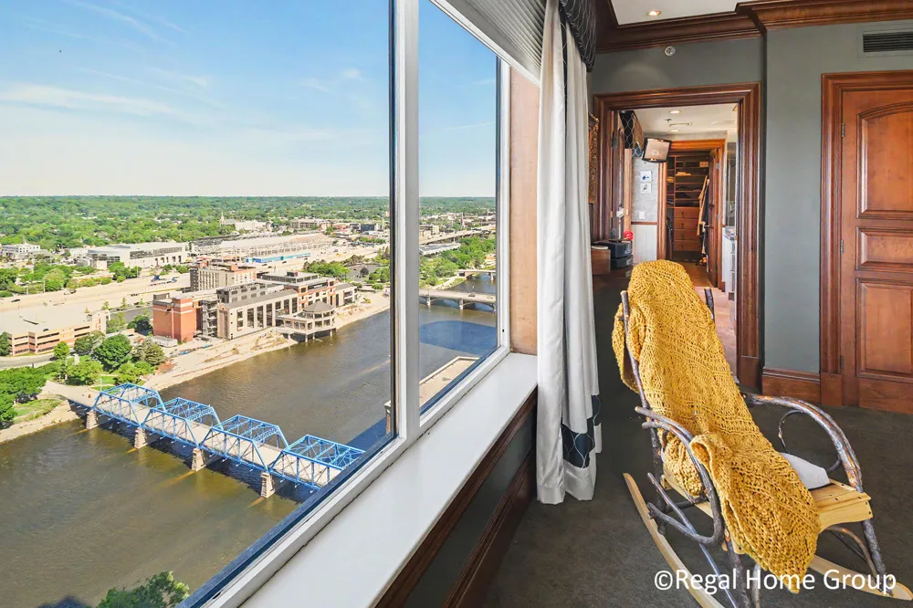28 Campau Circle NW #2803 Grand Rapids, MI 49503