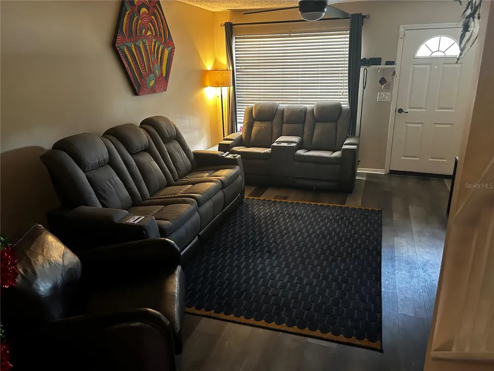 2118 FLETCHERS POINT CIRCLE Tampa, FL 33613