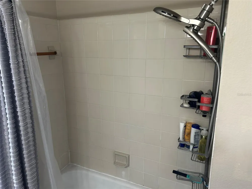 2118 FLETCHERS POINT CIRCLE Tampa, FL 33613