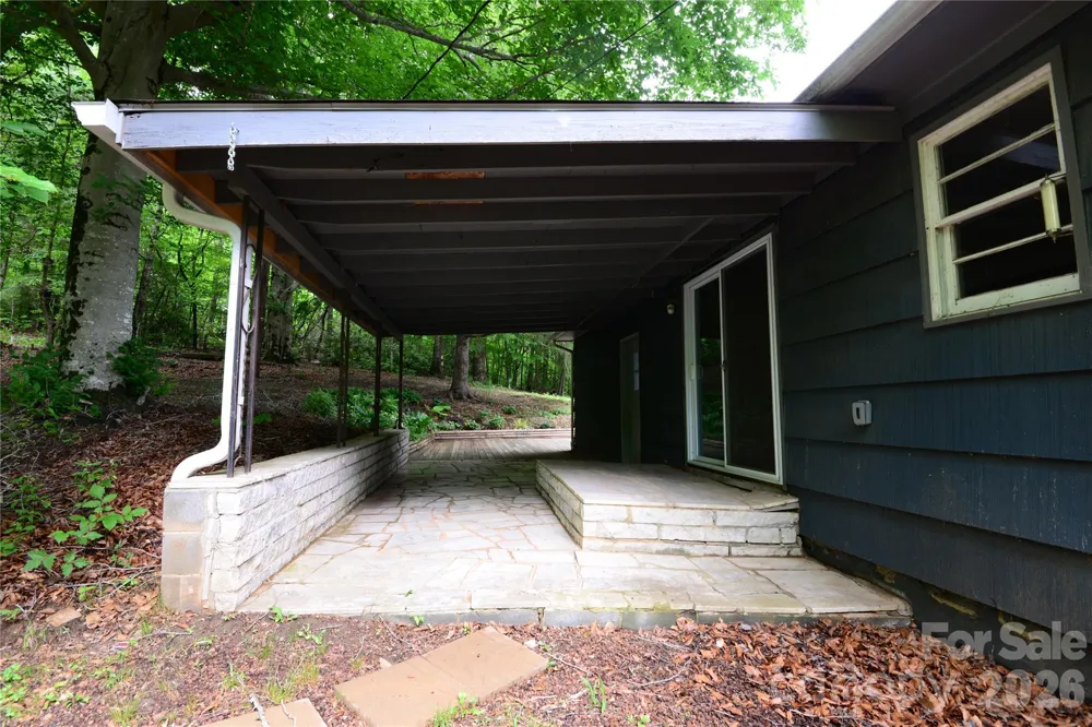24 Sarabec Hill Road Black Mountain, NC 28711